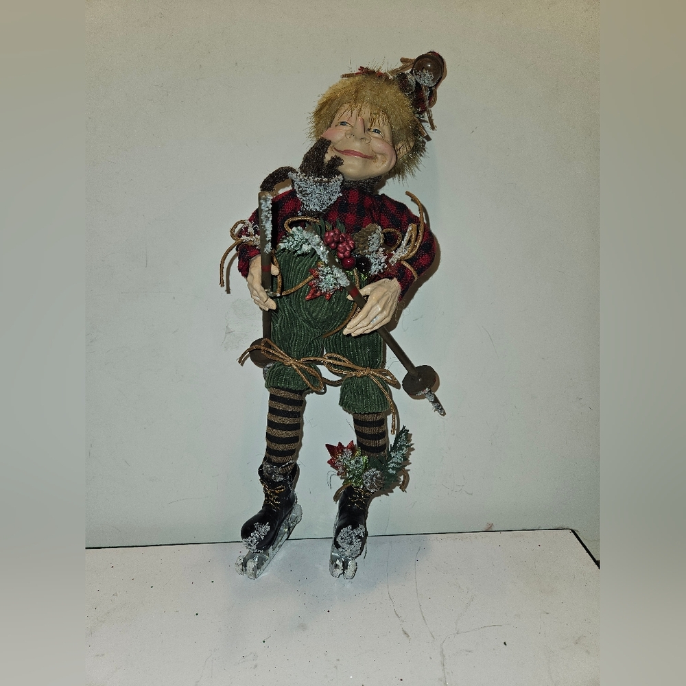 Elf On A Shelf Poseable Figurine with Skates. Vtg Bombay Company